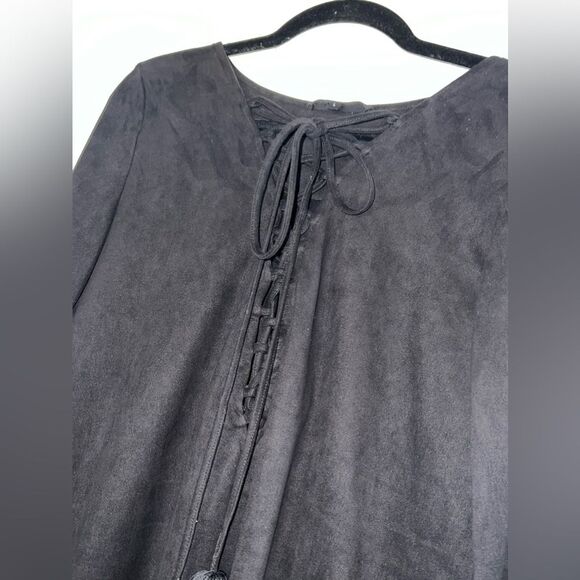 Olivaceous Black Lace Up Front Faux suede dress Witchy Bell Slve Size Large EUC - Picture 4 of 8